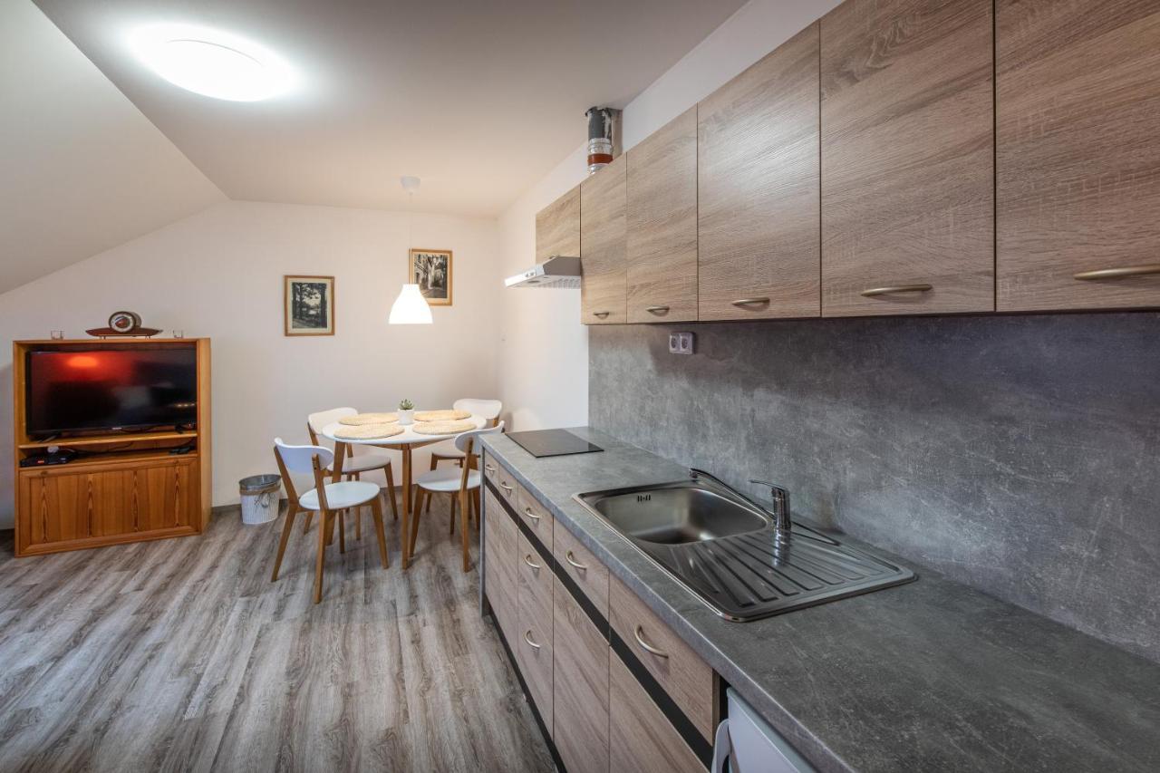 Apartman U Krizku Daire Jihlava Dış mekan fotoğraf